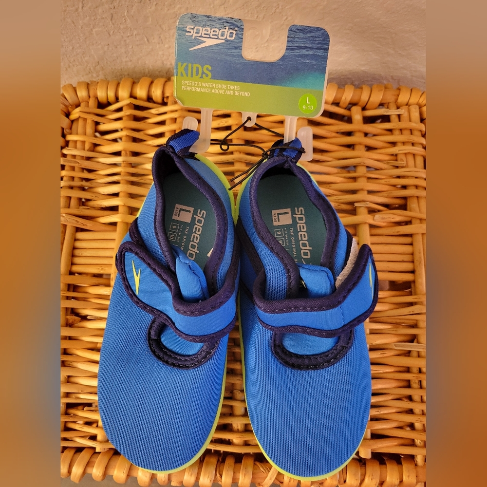 Boys Speedo Water Shoes sz L